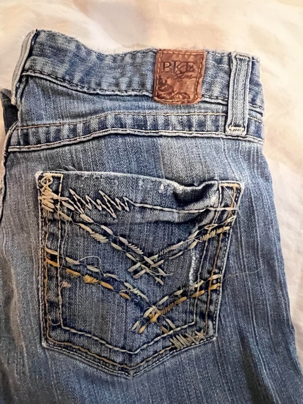 BKE Kate Washed Jeans Y2k embroidered pockets 29 X 33 1/2